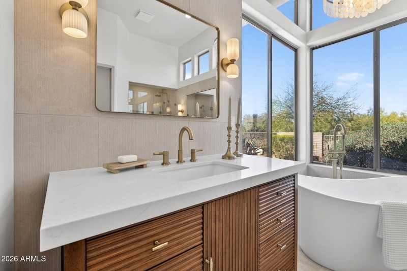 47-web-or-mls-34N 80th Way