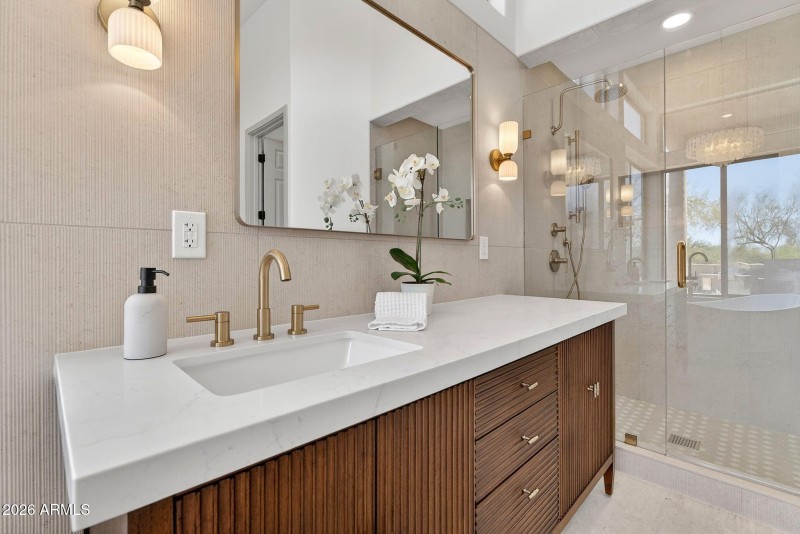 49-web-or-mls-38N 80th Way