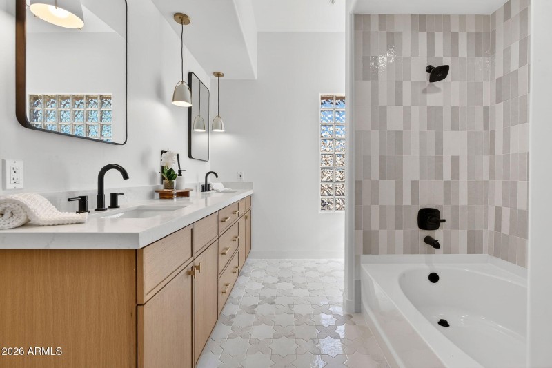 58-web-or-mls-48N 80th Way