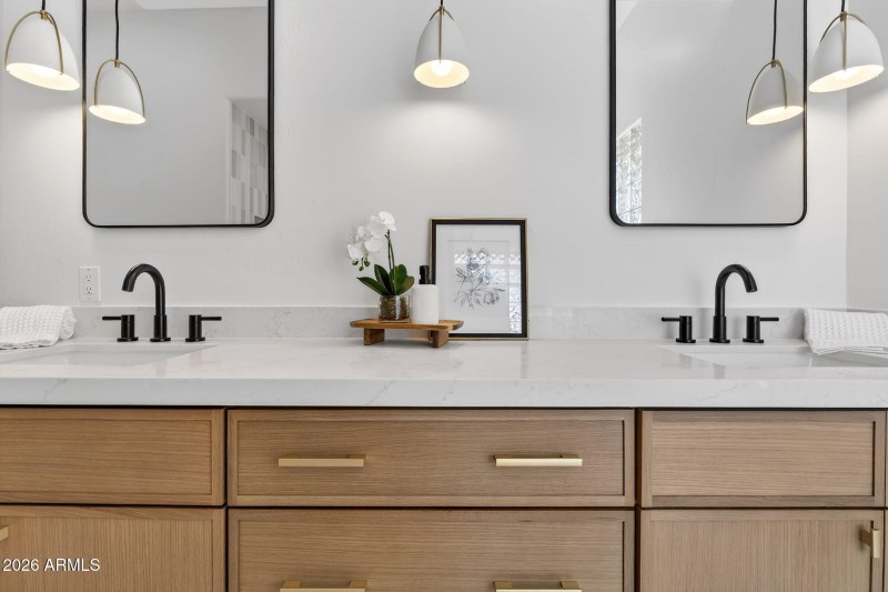 60-web-or-mls-50N 80th Way