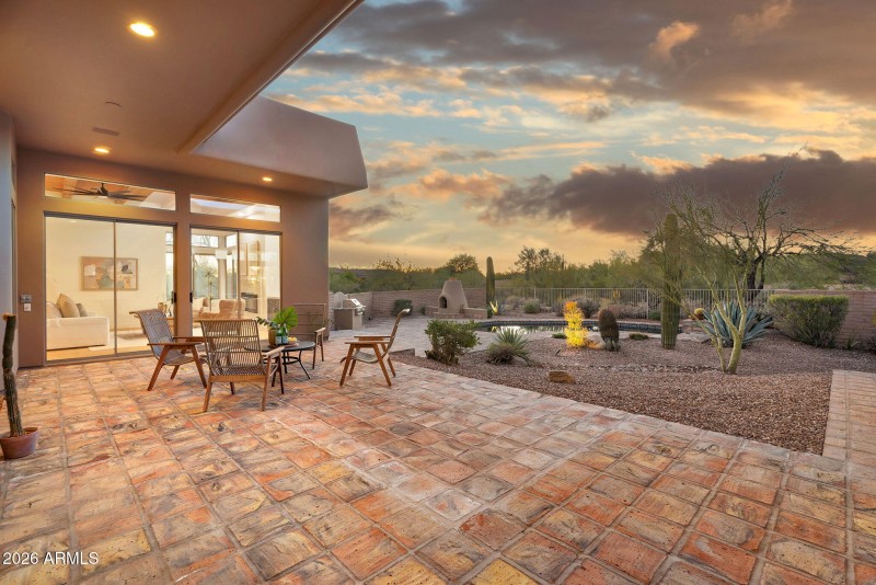 77-web-or-mls-23760 N 80th Way-12