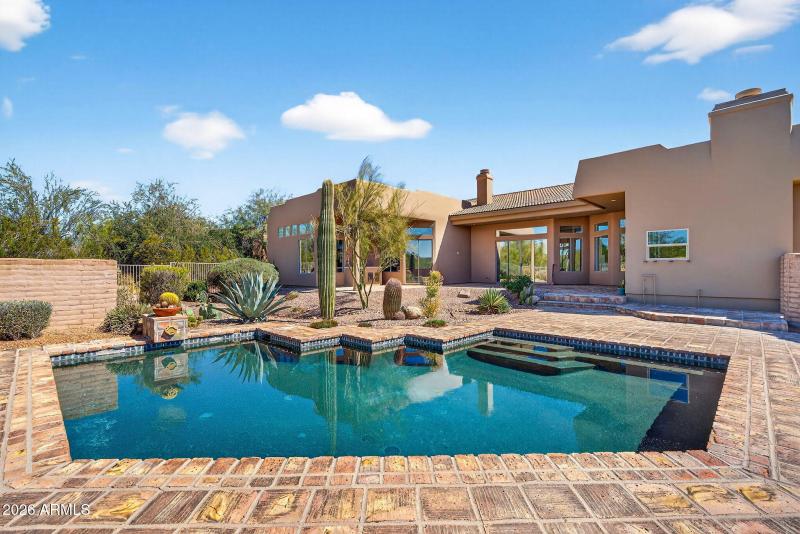 82-web-or-mls-03N 80th Way (1)