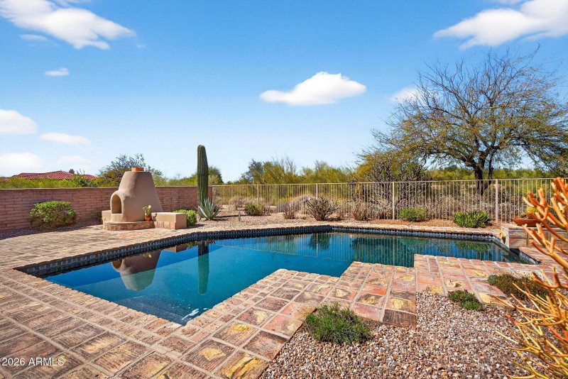 86-web-or-mls-02N 80th Way (1)