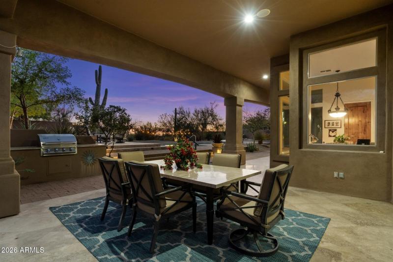 Built in BBQ and Outside Dining