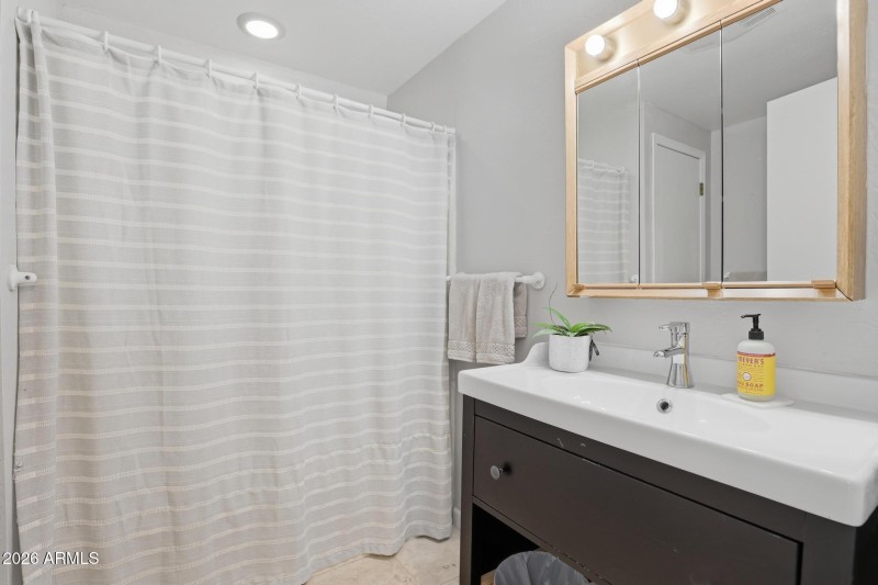 Upstairs Primary Bath