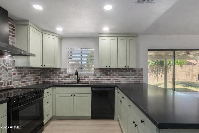 DC52636C-6911-4C51-A5D1-3DDCC6A92EF0