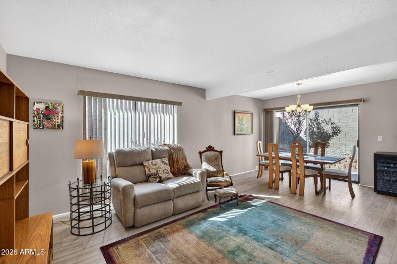 934 E BECKER Lane, Phoenix