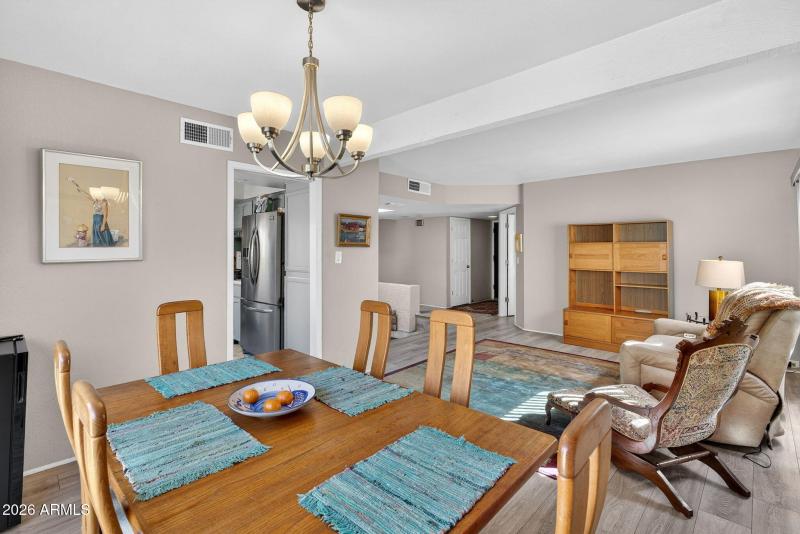 934 E BECKER Lane, Phoenix