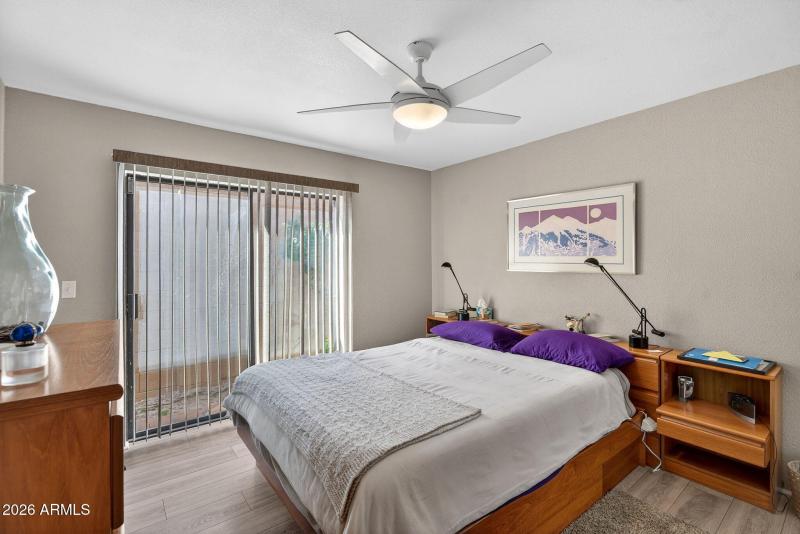 934 E BECKER Lane, Phoenix