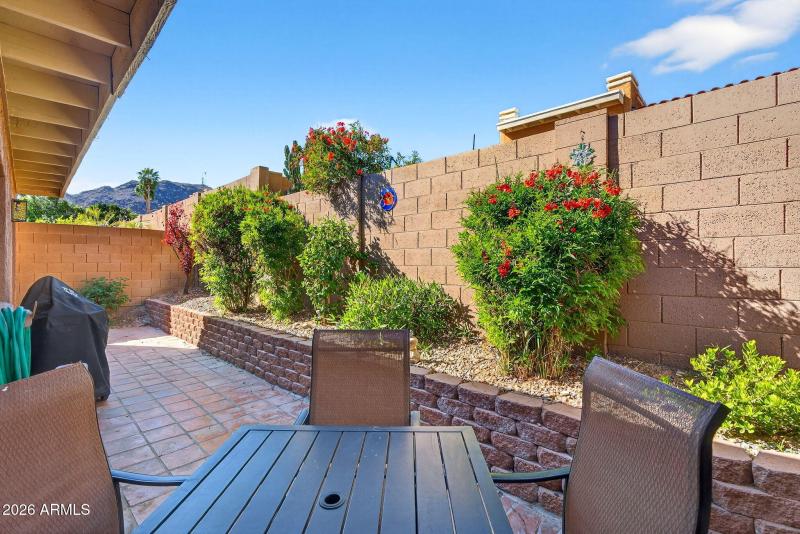 934 E BECKER Lane, Phoenix