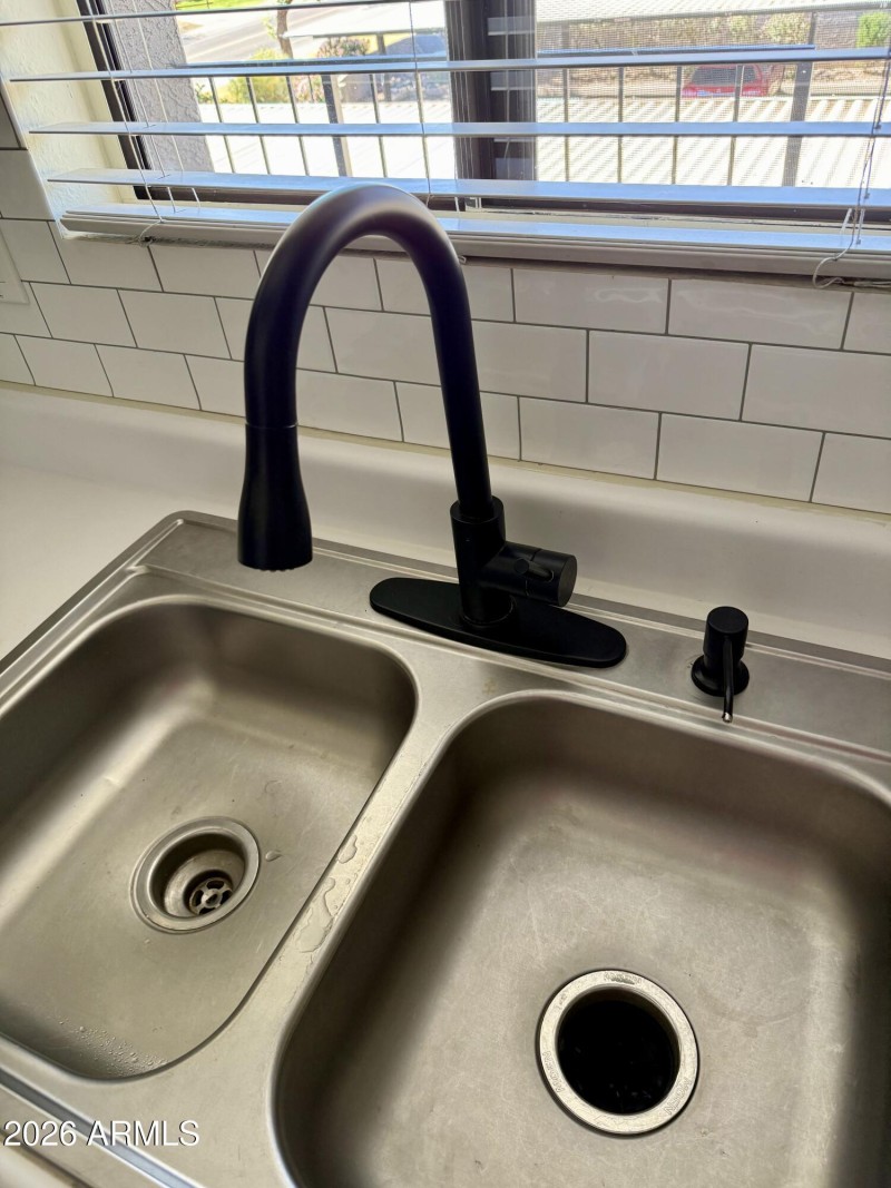 Kitchen faucet