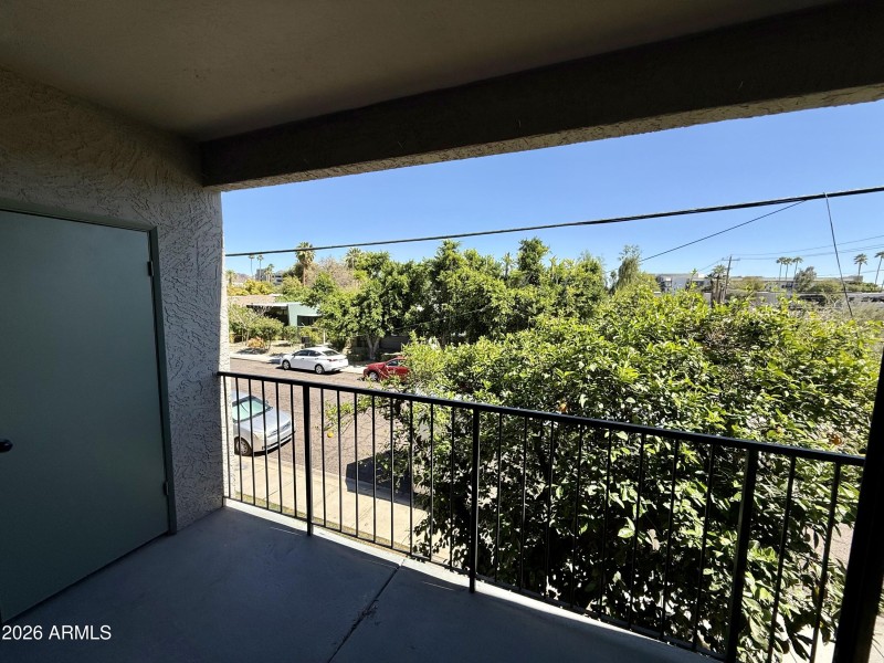 Laundry in the balcony area
