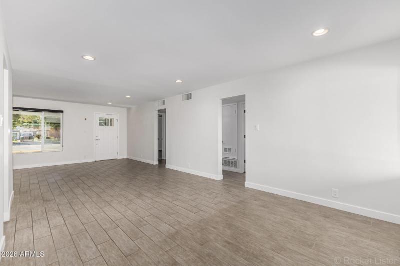 09 - Oak Family area