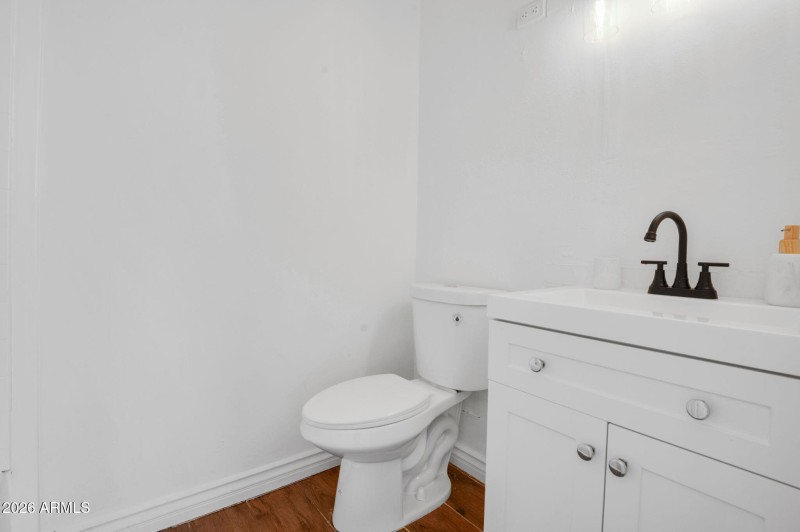 14-web-or-mls-5442 W Edgemont Ave-14