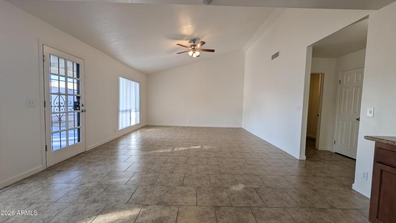 PXL_20260307_233018847.MP~2