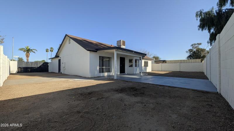 PXL_20260307_233218627.MP~2