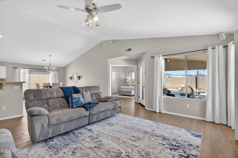 4-web-or-mls-Untitled-4