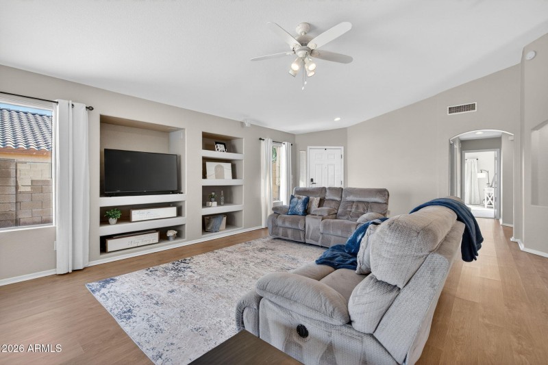 6-web-or-mls-Untitled-6