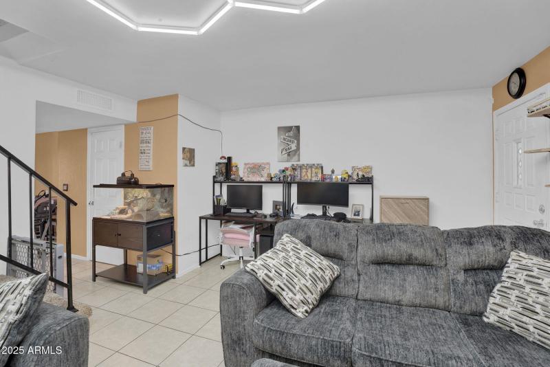 9-web-or-mls-3491 N Arizona #83 -6