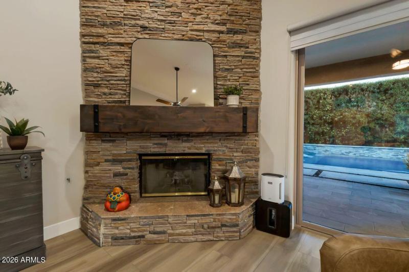 Natural gas fireplace.