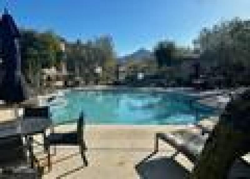 10MCachet-Pool3_jpg_thumb