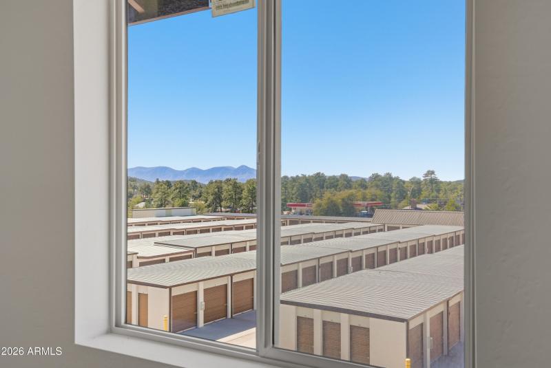 200_Jura_Cir_010 copy