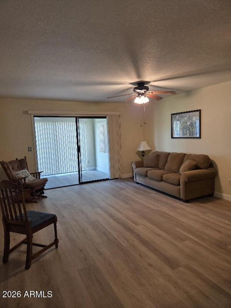 LARGE OPEN LIVING AREA