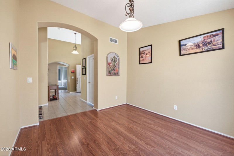 13_10014_N_Potter_Dr13_mls