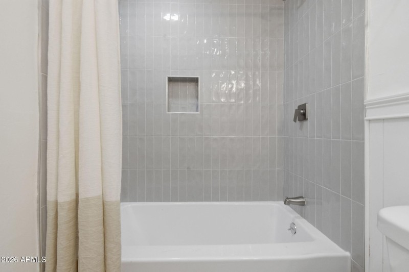 14-web-or-mls-17406 N 22nd St-14