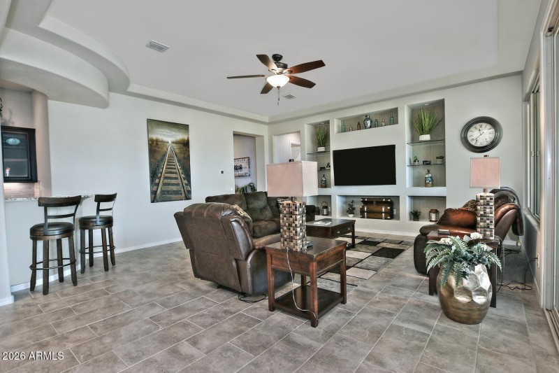 5871 W Cactus Wren Way-large-013-035-Til