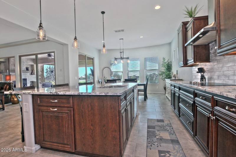 5871 W Cactus Wren Way-large-023-009-Spa