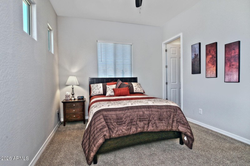5871 W Cactus Wren Way-large-042-010-Bed