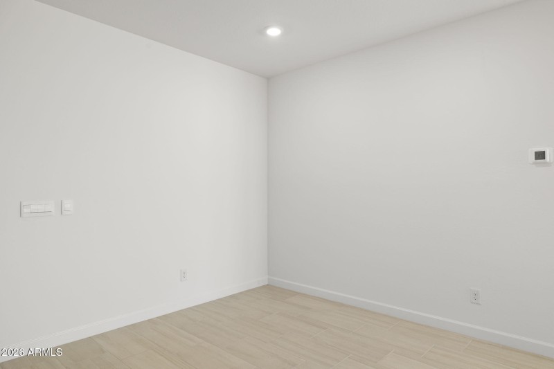 6-web-or-mls-6830-w-molly-ln