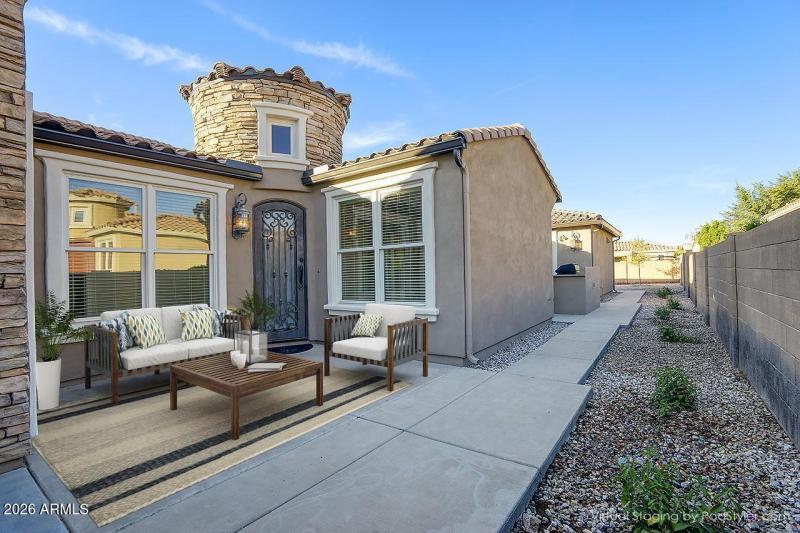 Front Courtyard Staged