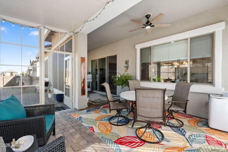 18-web-or-mls-18-Sun Room