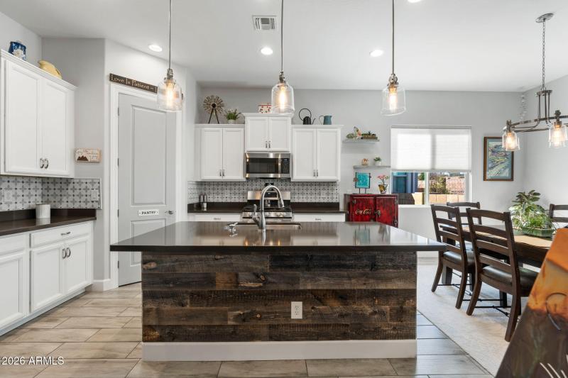 8-web-or-mls-08-Kitchen