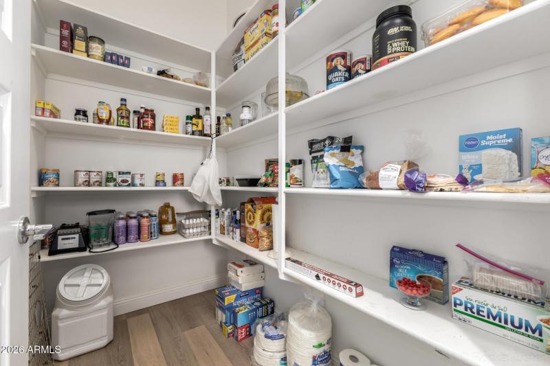 Walk in pantry