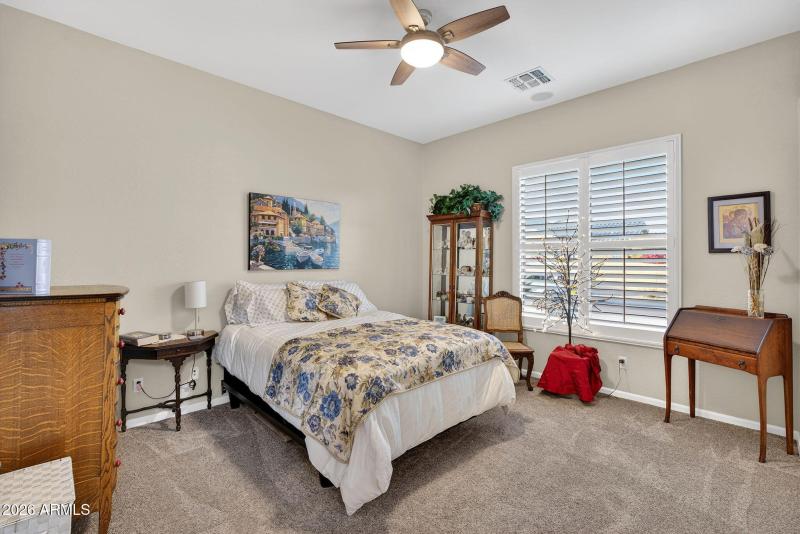 43-web-or-mls-31E Dubois Ave