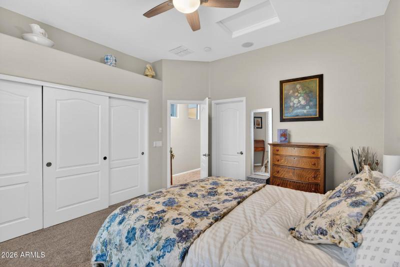 44-web-or-mls-32E Dubois Ave