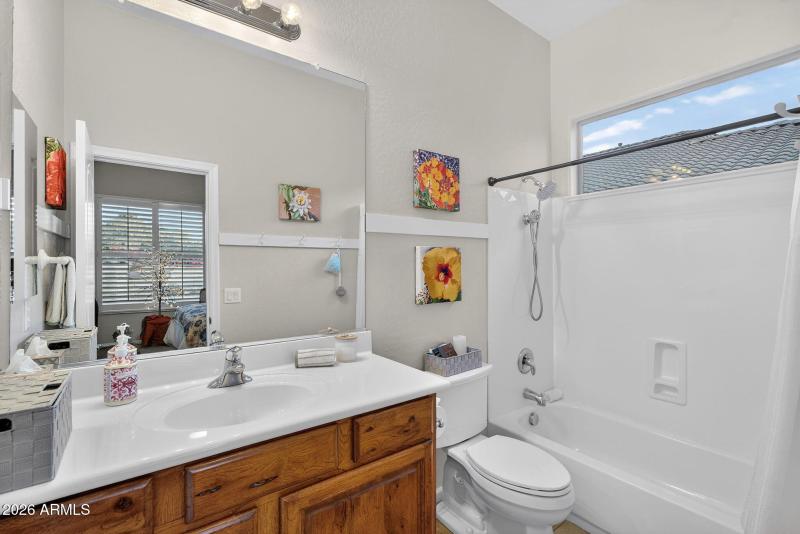 46-web-or-mls-34E Dubois Ave