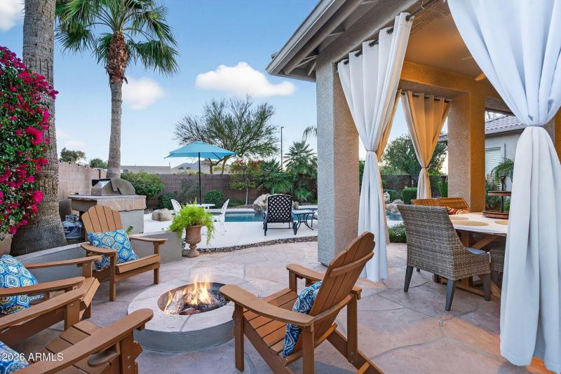 65-web-or-mls-63E Dubois Ave