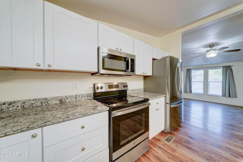 649 W Kaniksu Street-11