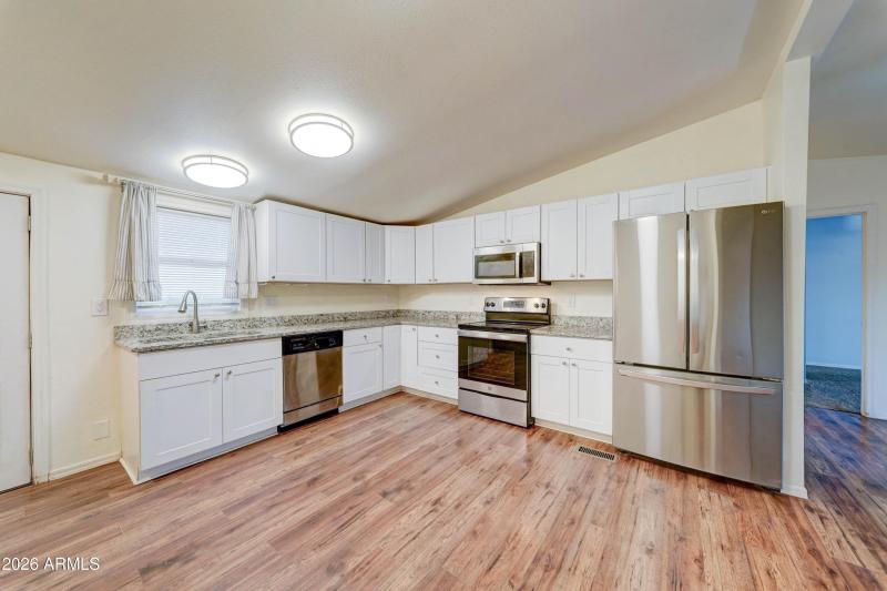 649 W Kaniksu Street-14