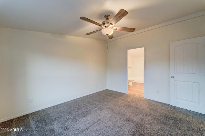 649 W Kaniksu Street-17