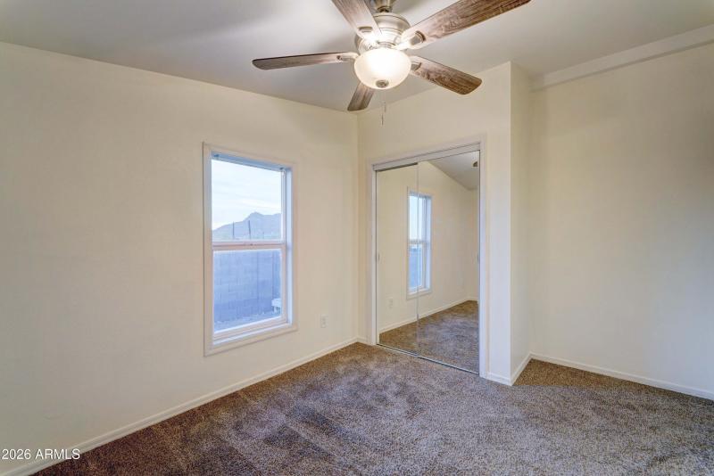 649 W Kaniksu Street-23