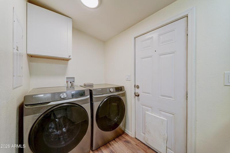 649 W Kaniksu Street-25