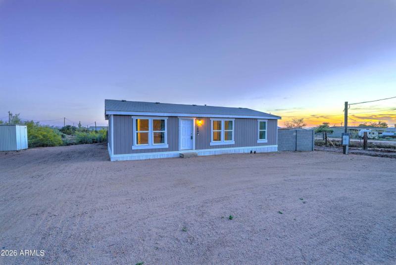 649 W Kaniksu Street-29