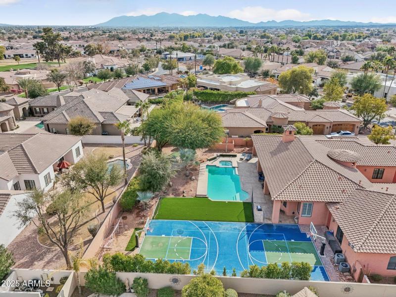 59-web-or-mls-N Cloverfield Cir-059