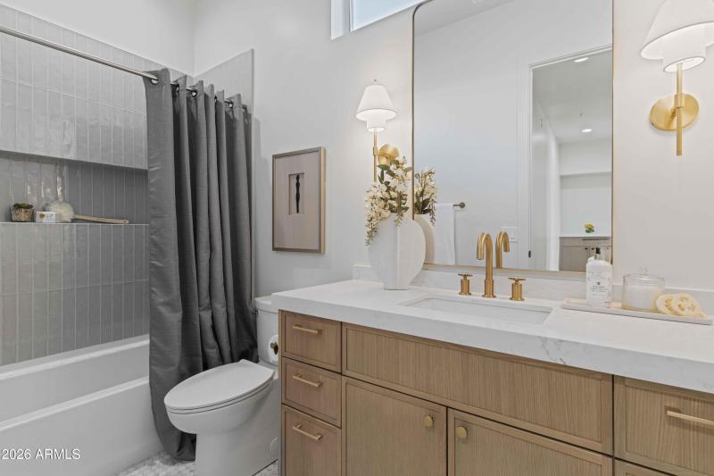 Shared Bathroom for Bedroom 3 & 4