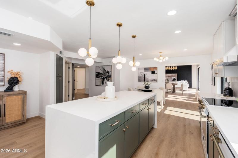 1926 E Augusta Ave - 17